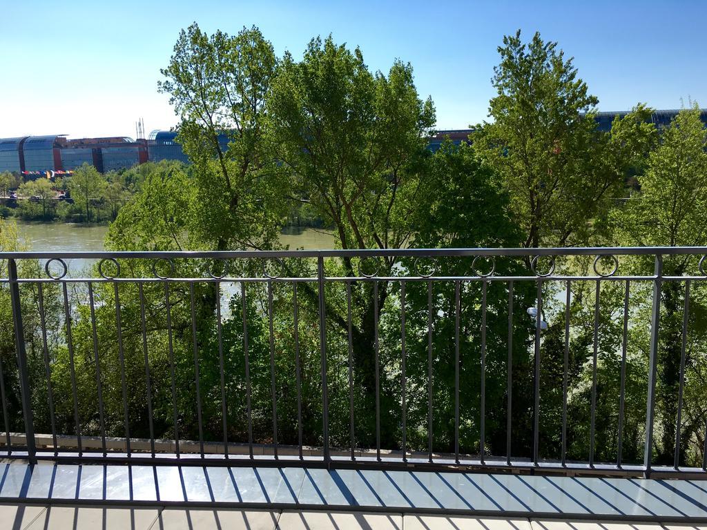 Lyon Cite Internationaleアパートメント エクステリア 写真