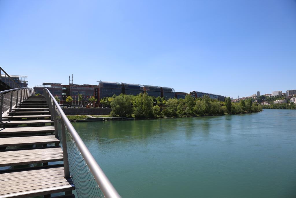 Lyon Cite Internationaleアパートメント エクステリア 写真